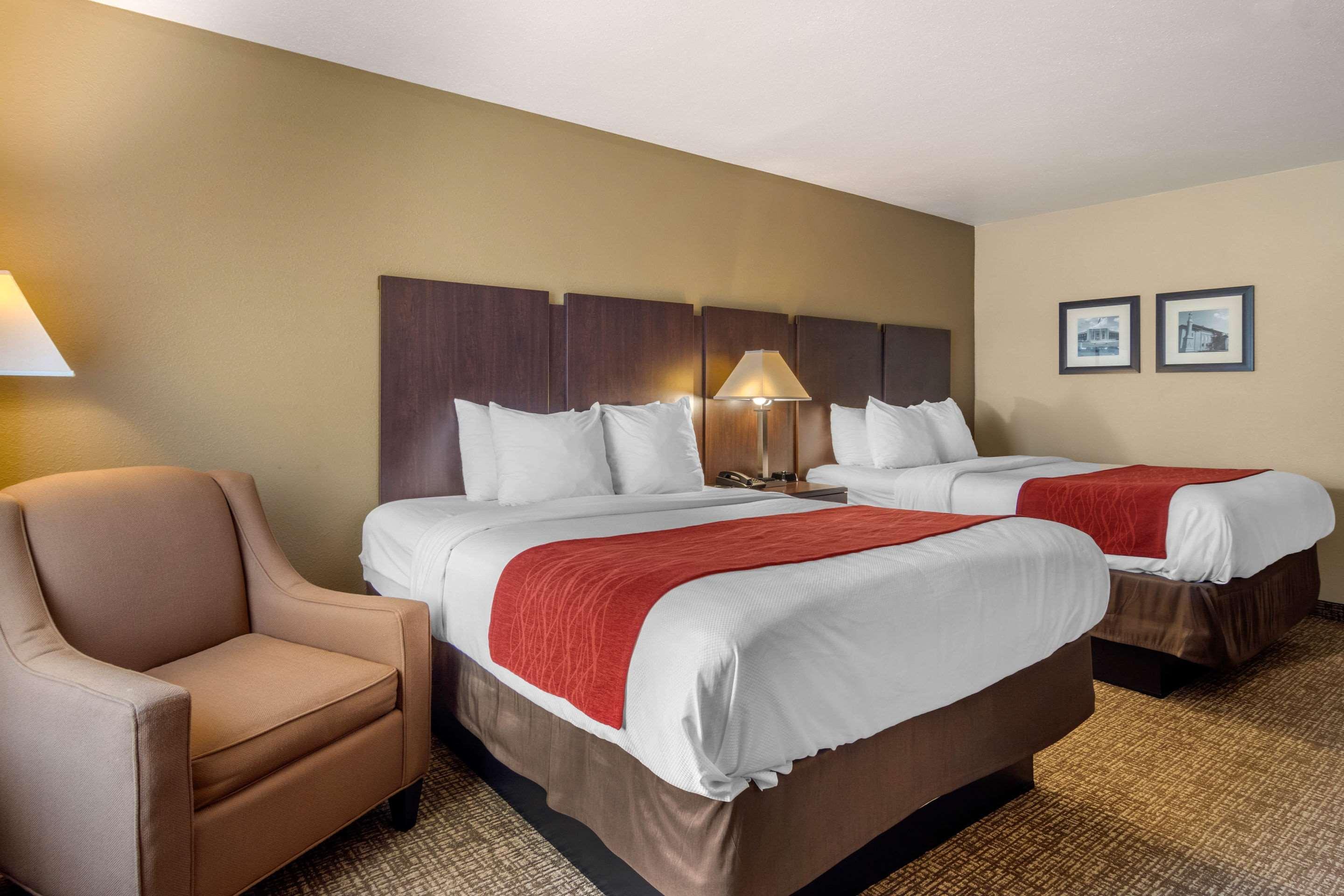 Comfort Inn & Suites Perry National Fairgrounds Area Esterno foto
