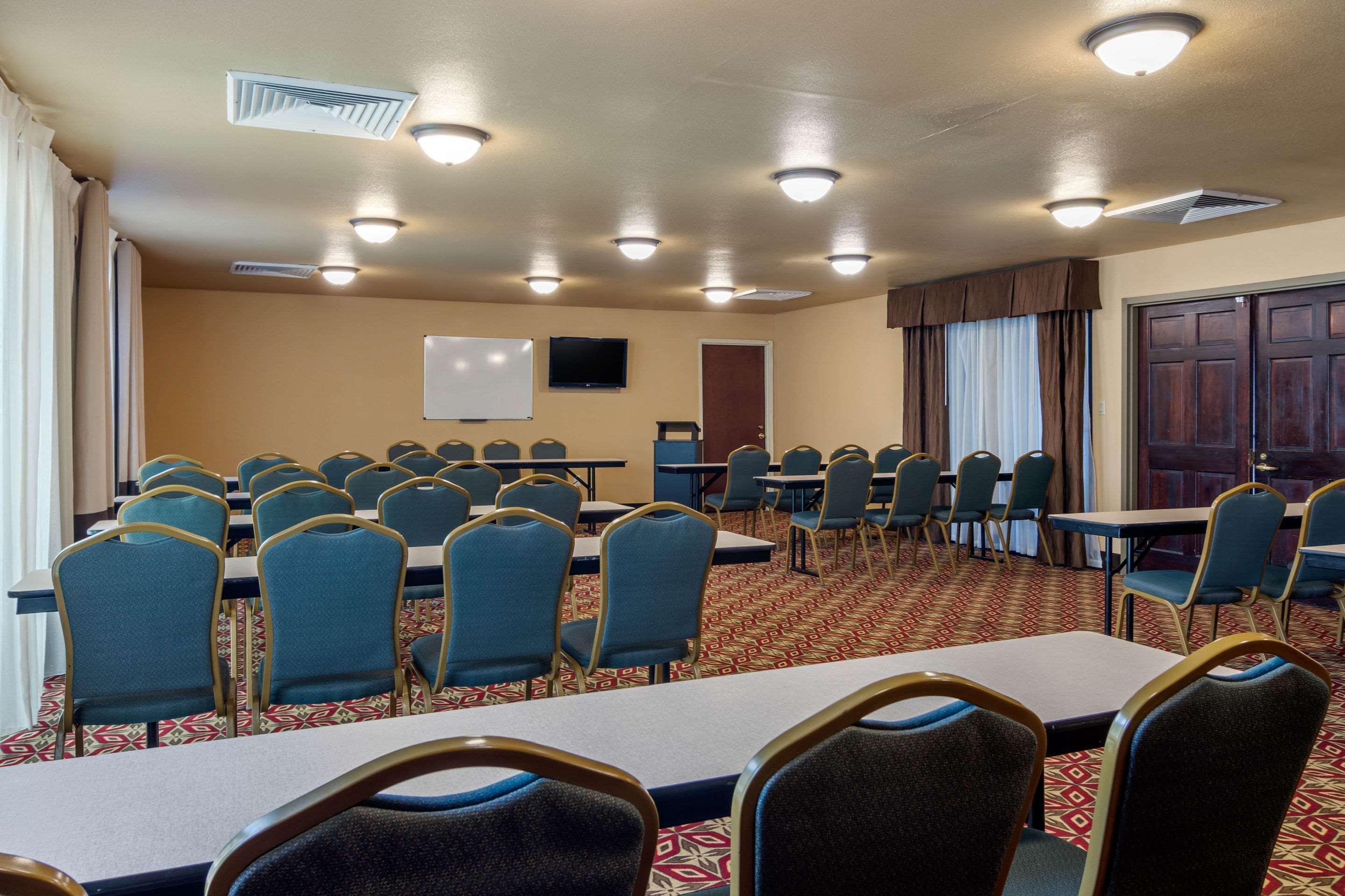 Comfort Inn & Suites Perry National Fairgrounds Area Esterno foto