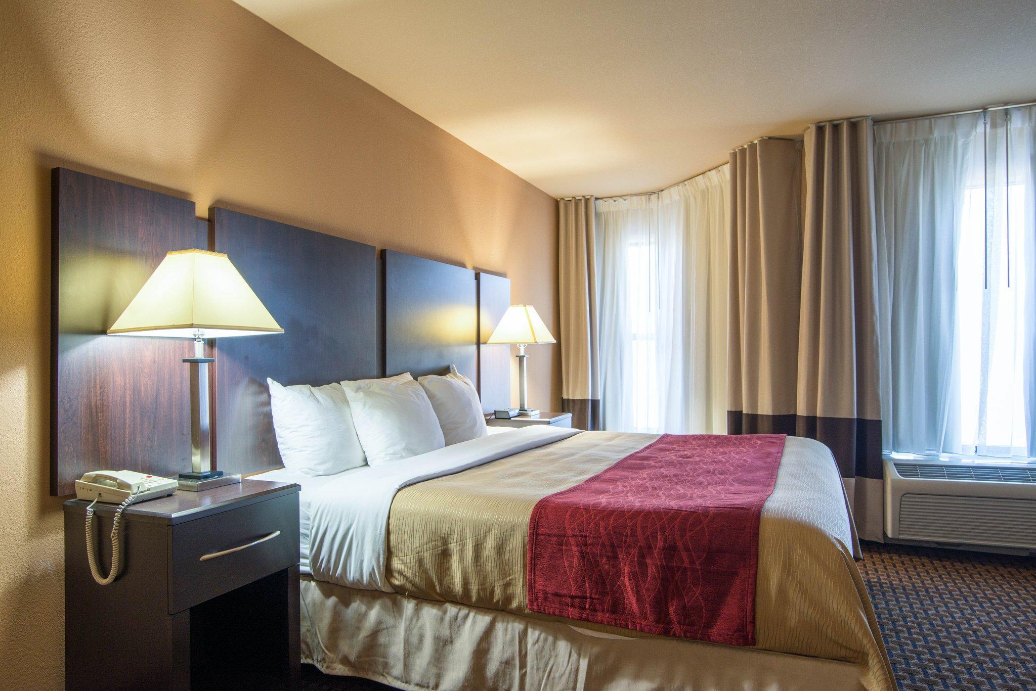 Comfort Inn & Suites Perry National Fairgrounds Area Esterno foto